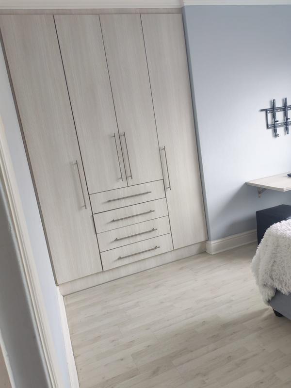 4 Bedroom Property for Sale in Parkside Eastern Cape